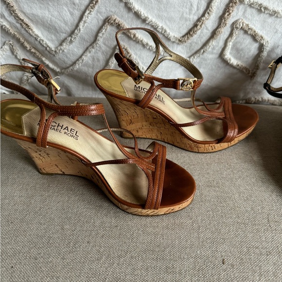 Woman’s Michael Kors two pairs of platforms size 7 1/2 - Picture 6 of 6